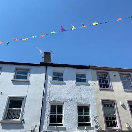 The Flat At The Crooked House Apartment Ulverston Exterior photo